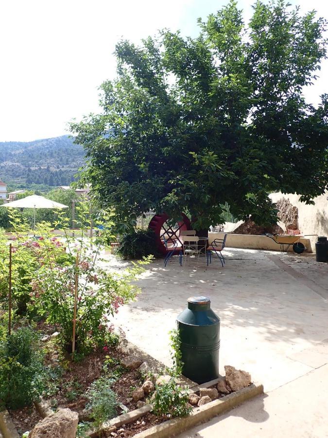 Albergue Casa De L'Aigua Beceite Buitenkant foto